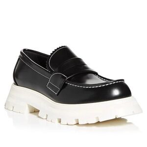 NIB Alexander McQueen Contrast Sole Leather Penny Loafer